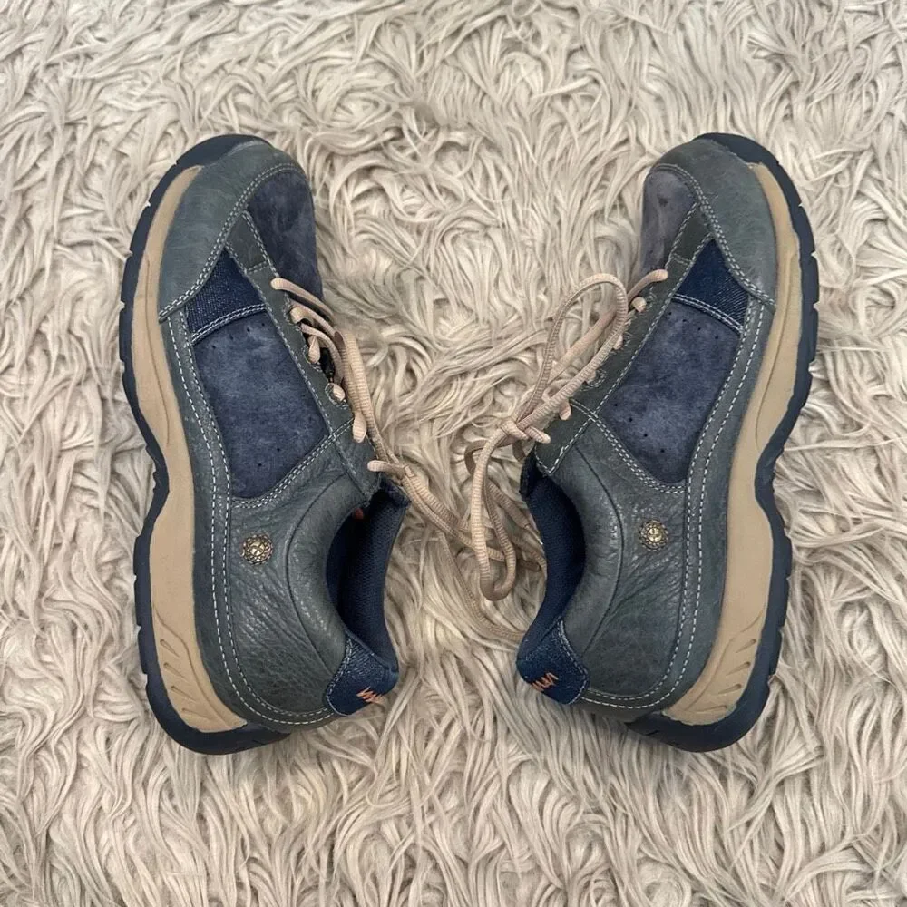 Taos sneakers size US 6